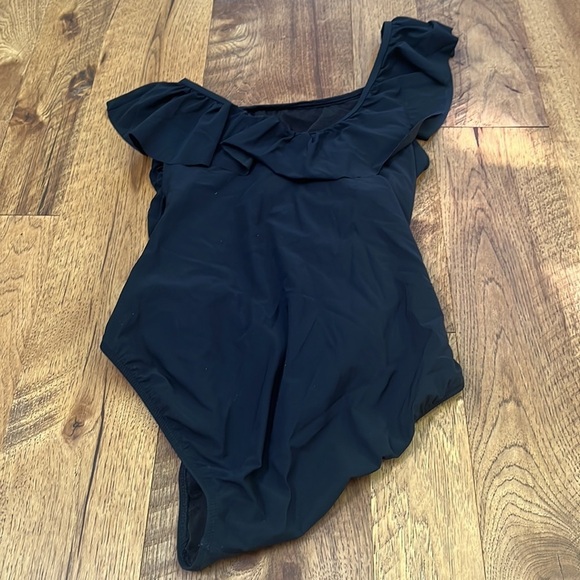 Profile by Gottex Woman’s Ruffle One Piece - Picture 3 of 4